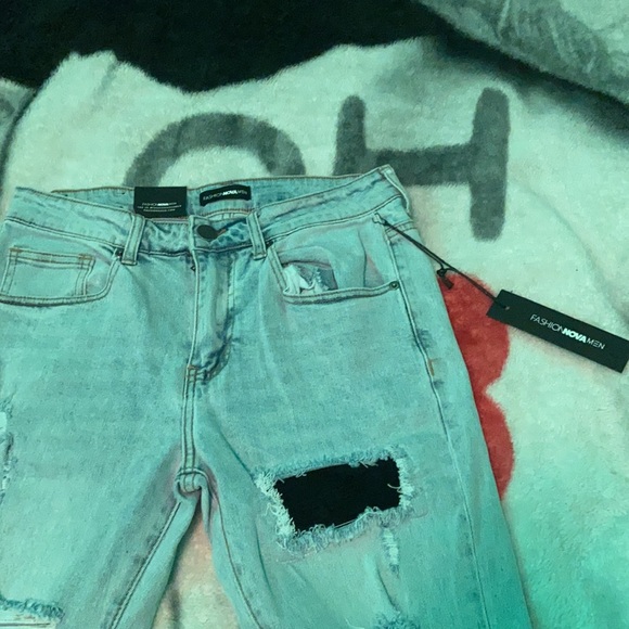 Jeans - Picture 2 of 3